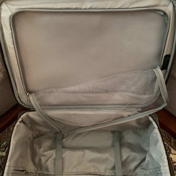 Protocol 2-Piece Luggage & Tote Set - Picture 4 of 16